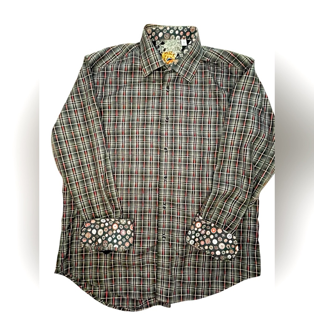 Robert Graham size medium men’s long sleeve button down shirt/*button